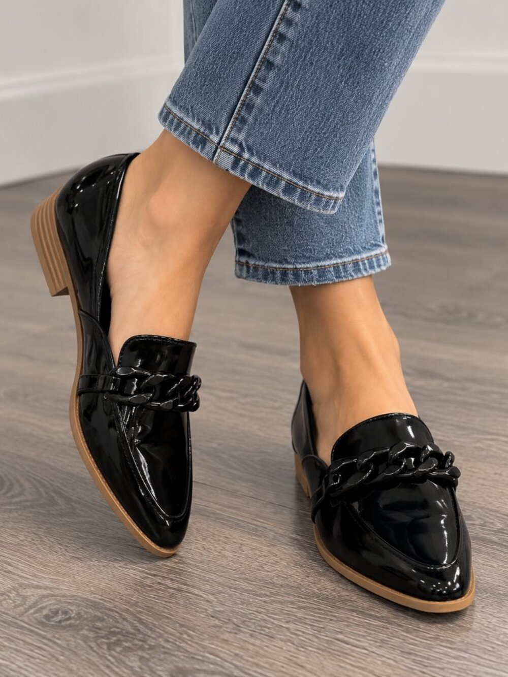 LC Lauren Conrad Demii Black Patent Chain Loafers Women's Size 9M Memory Foam